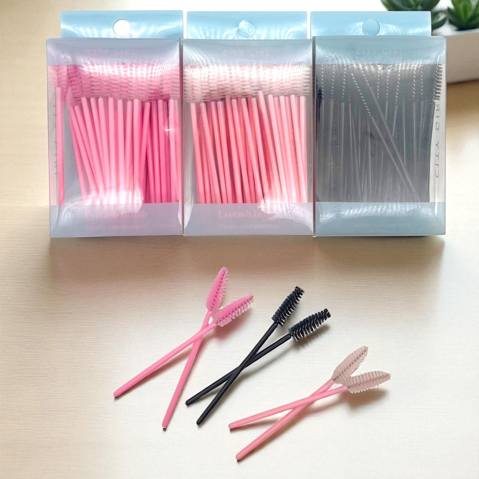 Cepillo unicolores de pestañas x cajita